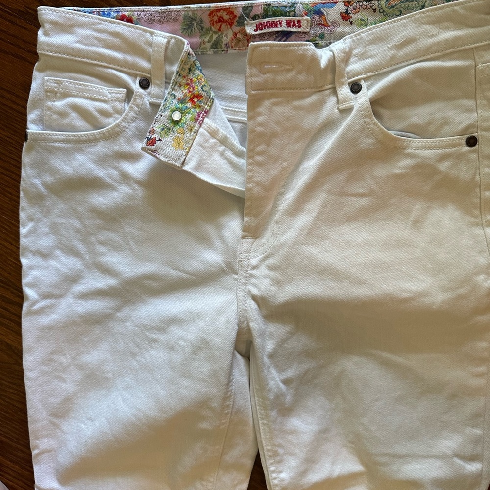 Johnny Was The Baby Boot Jean white with butterfly embroidered pocket.size 28